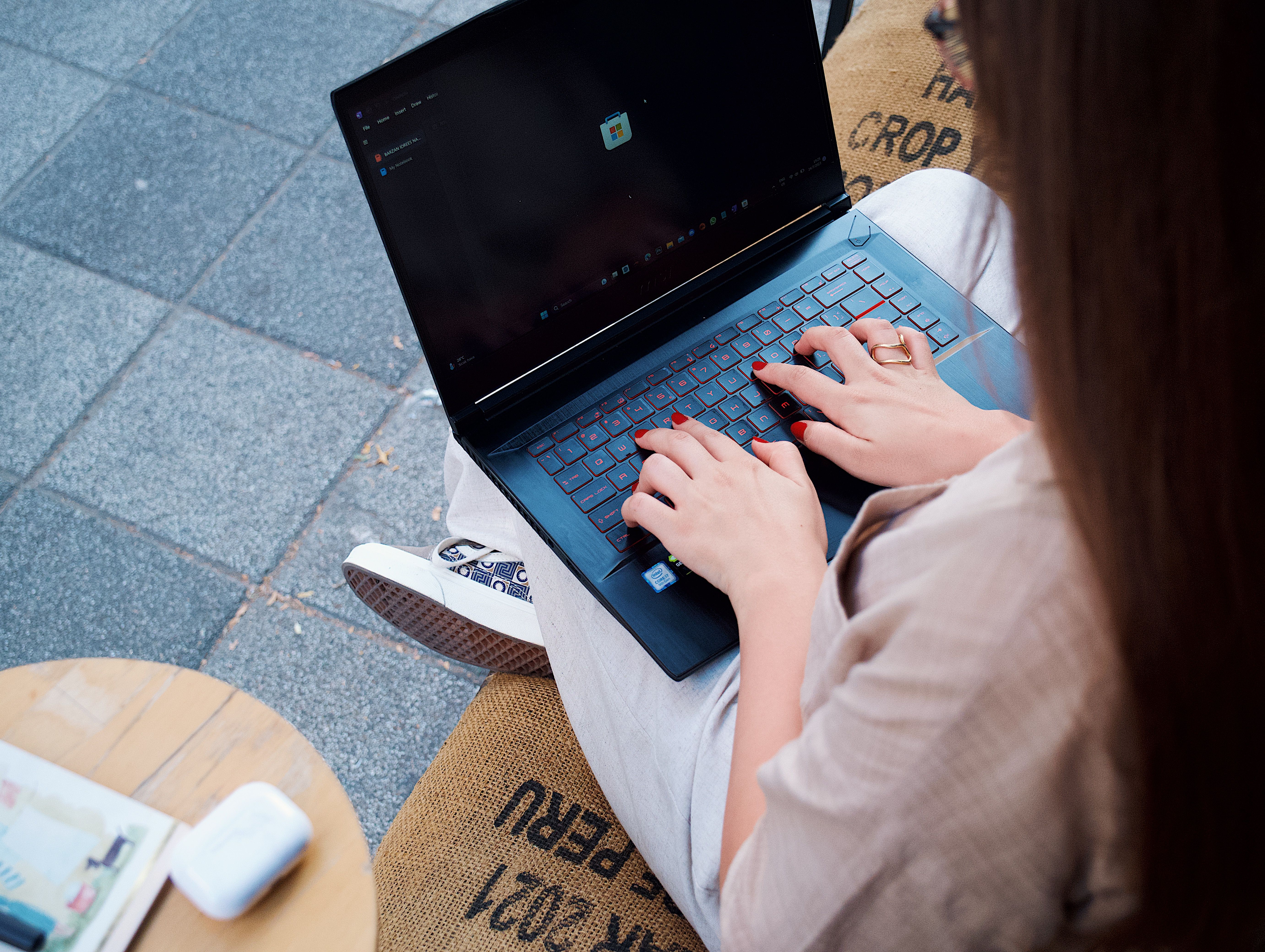 JPG-Hilfe am Computer und Arbeitsplatz